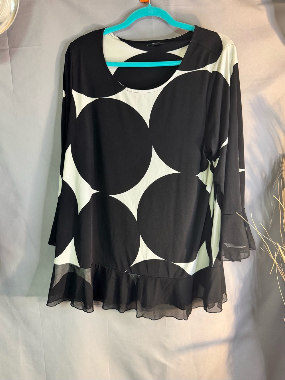 Alfani Black & White Geometric Ruffle-Hem Tunic